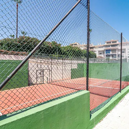 Lcr1- Lovely Ground Floor Apartment, Puerto Banus Apartmán *